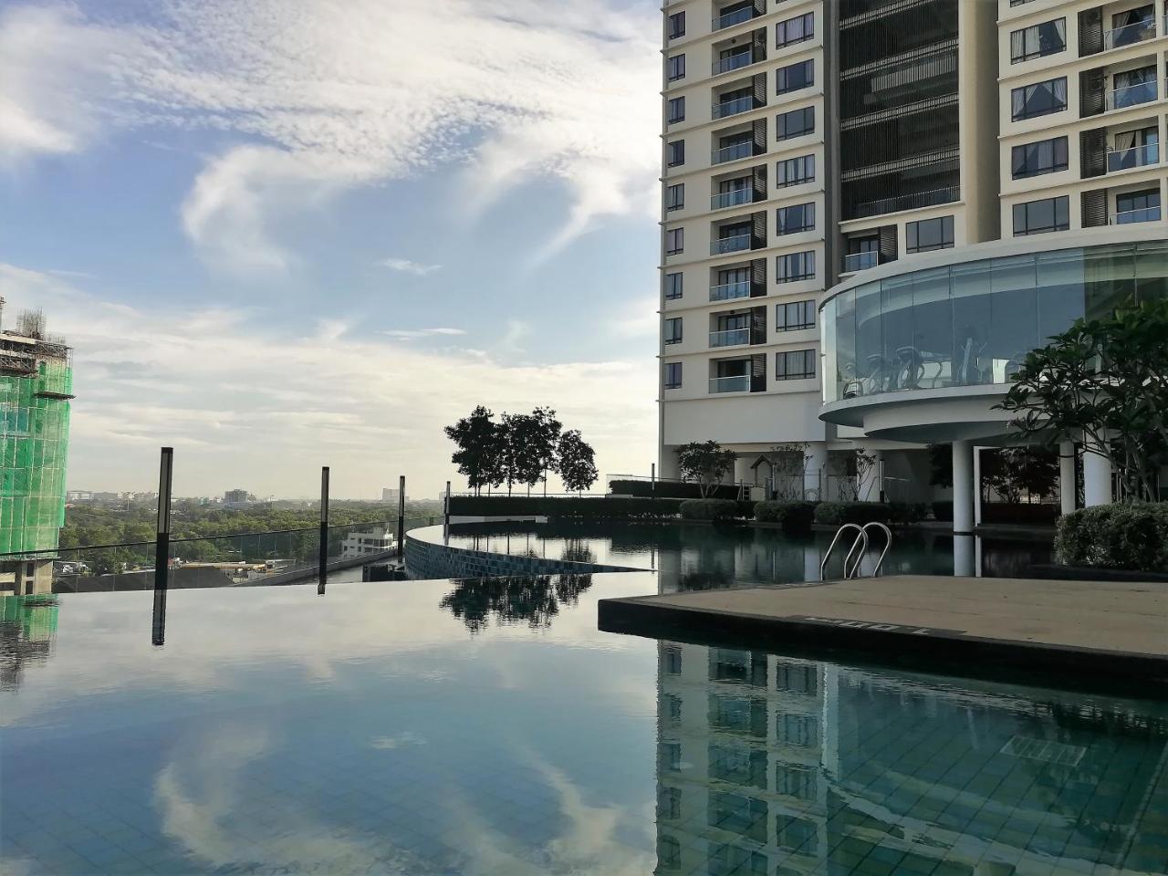 Mevin Woodsbury Penang Apartment